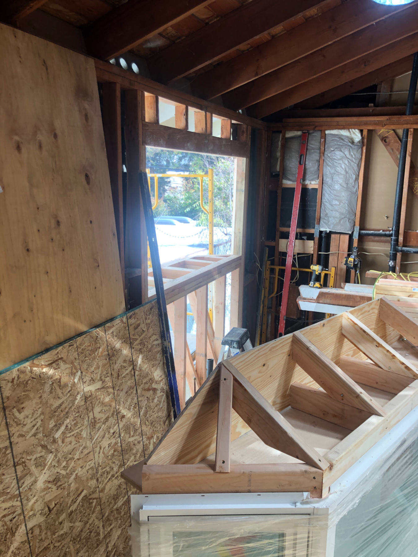 Bay window framing